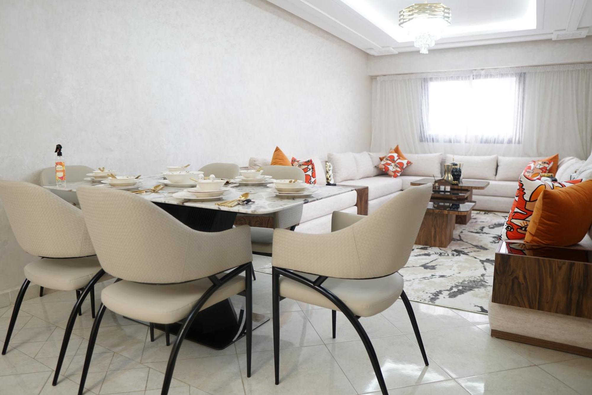 Iris Apartment *