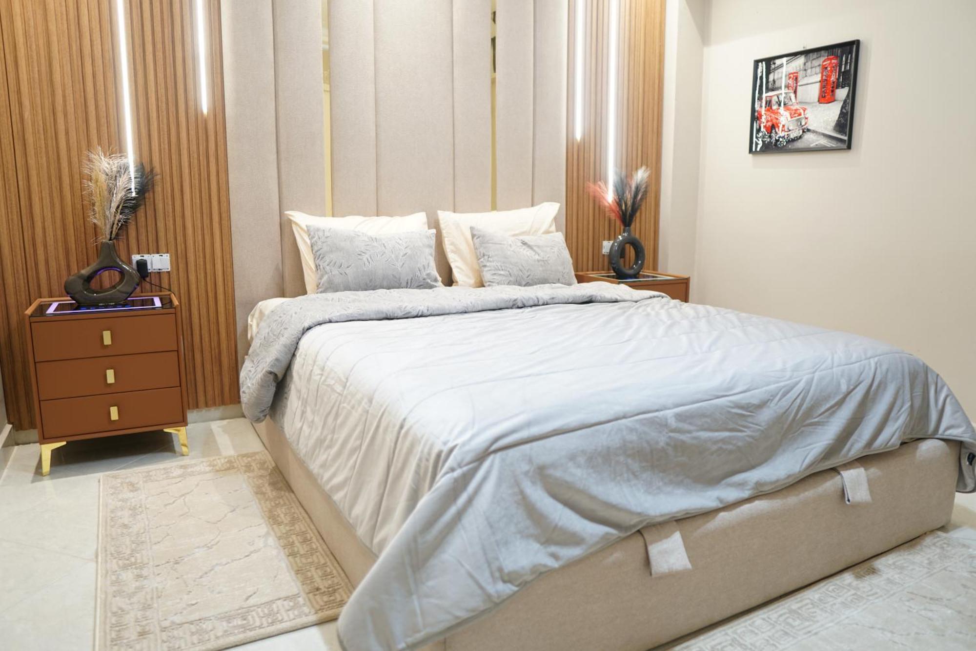 Iris Apartment
